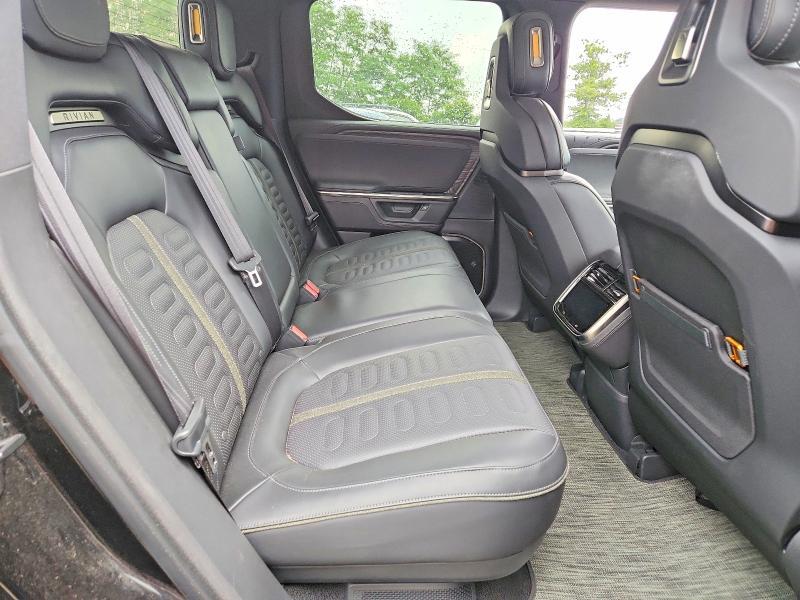 7FCTGBAAXSN035995 2025 Rivian R1T photo no. 10