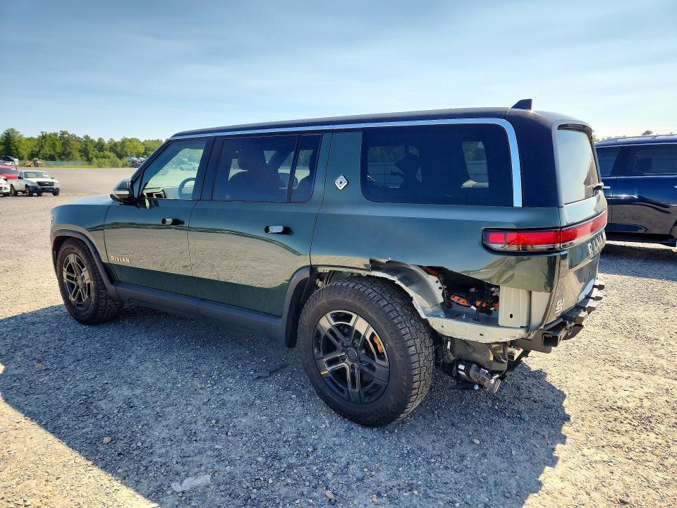 7PDSGABA3PN016487 2023 Rivian R1S photo no. 2