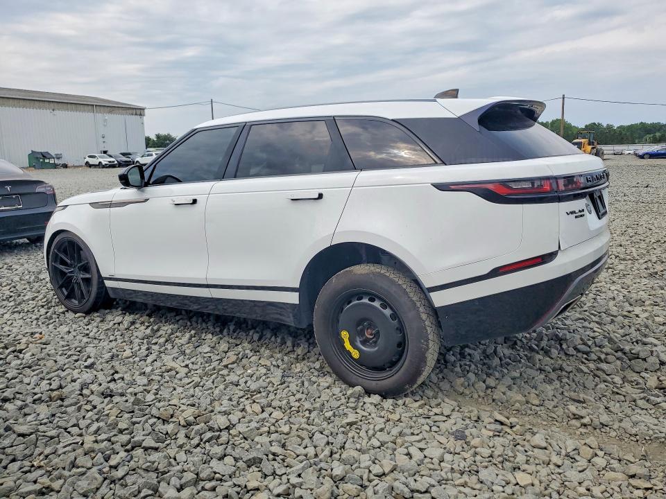 SALYL2RV2JA700692 2018 Land Rover Range Rover photo no. 2