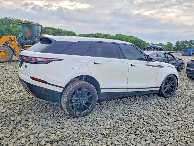 SALYL2RV2JA700692 2018 Land Rover Range Rover photo no. 3