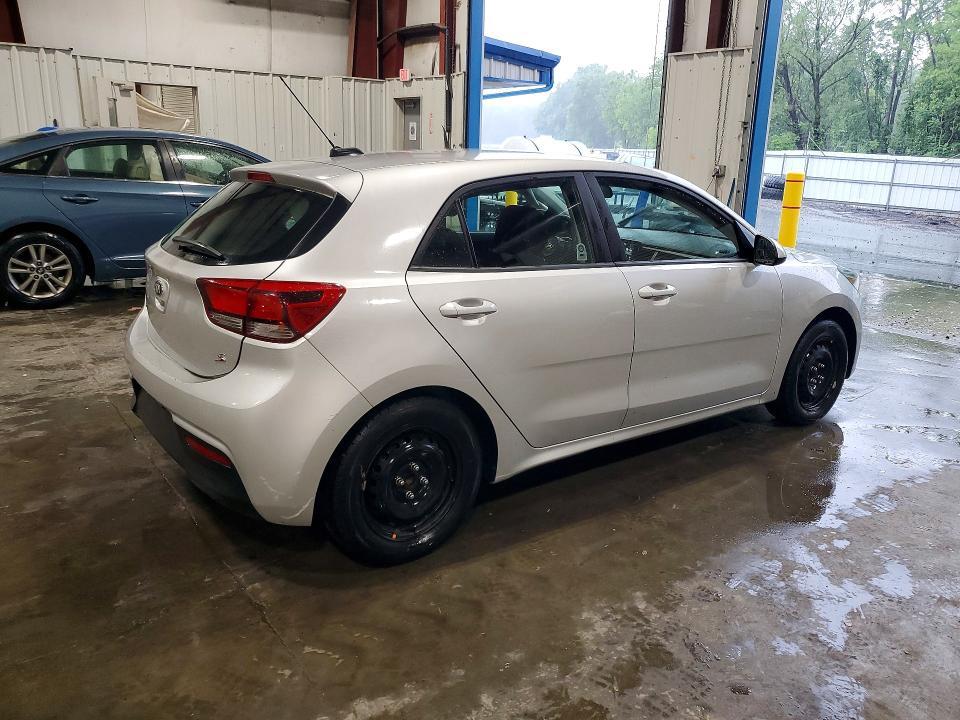 3KPA25AD1LE318251 2020 KIA Rio photo no. 3