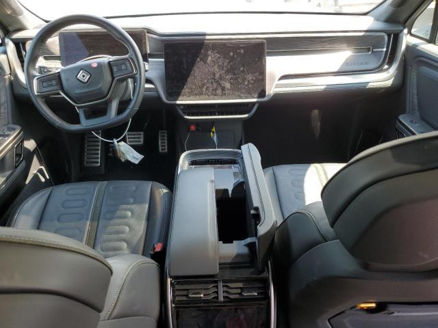 7FCTGAAL0NN000138 2022 Rivian R1T photo no. 8