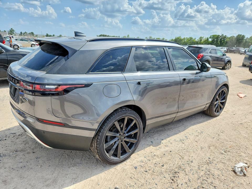 SALYB2RV3JA753517 2018 Land Rover Range Rover photo no. 3