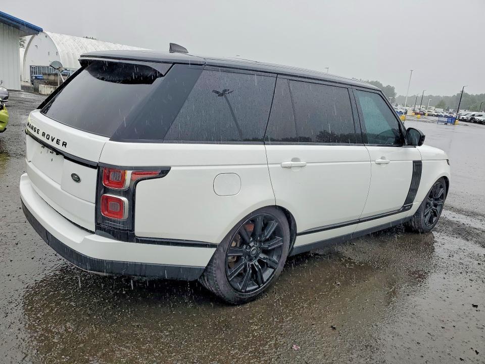 SALGS5RE9JA389018 2018 Land Rover Range Rover photo no. 3