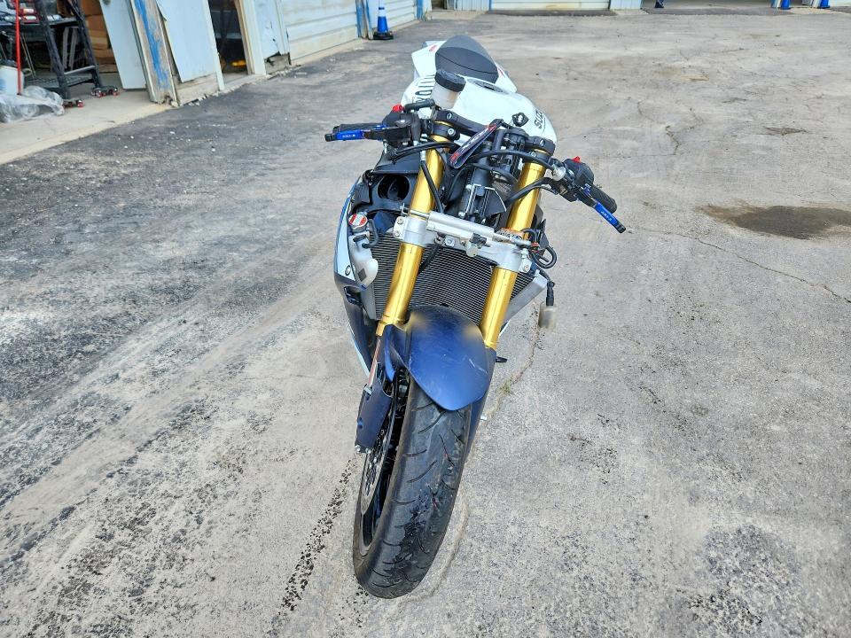JS1GR7MA2P7101598 2023 Suzuki GSX-R750 photo no. 2