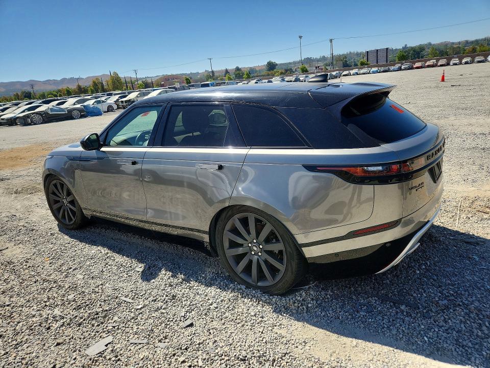 SALYL2RV8JA703161 2018 Land Rover Range Rover photo no. 2