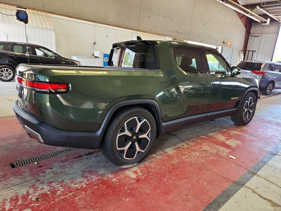 7FCTGAAA2NN011916 2022 Rivian R1T photo no. 3