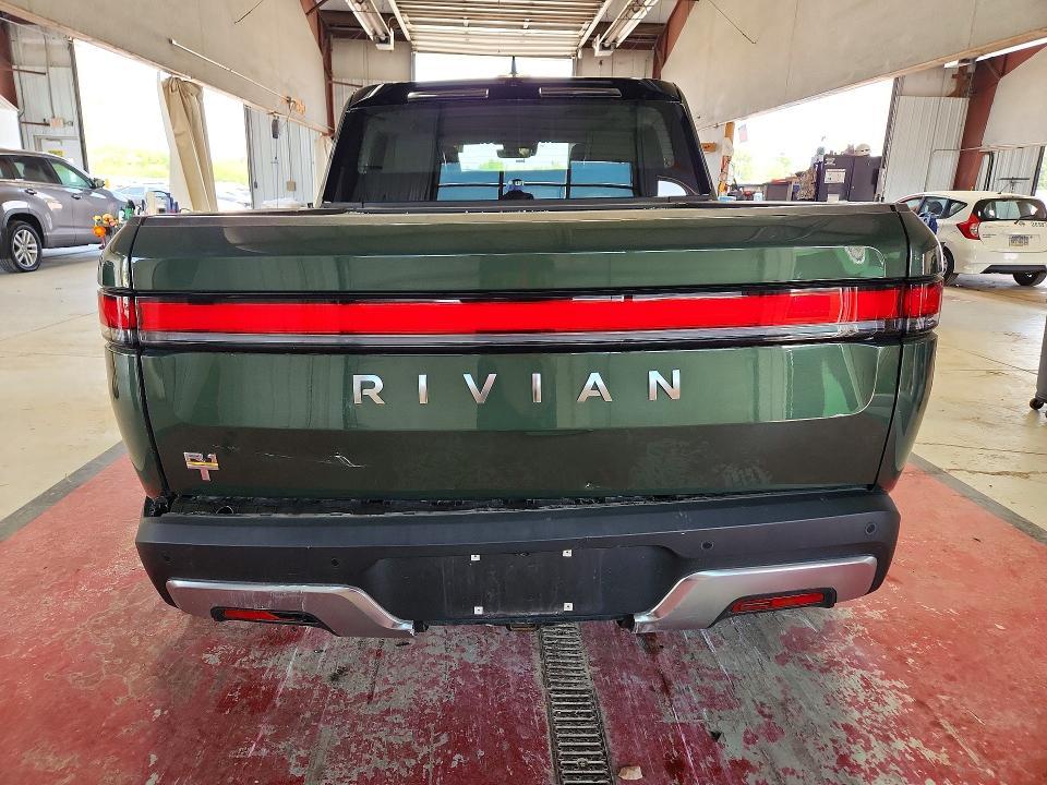 7FCTGAAA2NN011916 2022 Rivian R1T photo no. 6