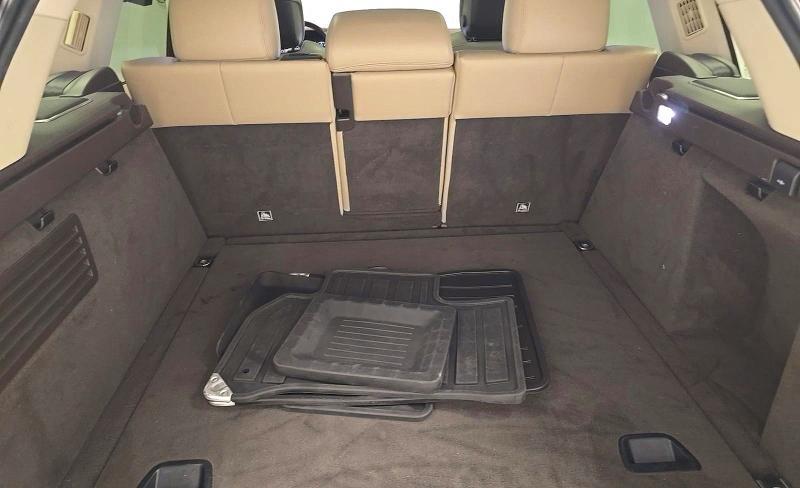 SALWR2RV8JA190001 2018 Land Rover Range Rover photo no. 12