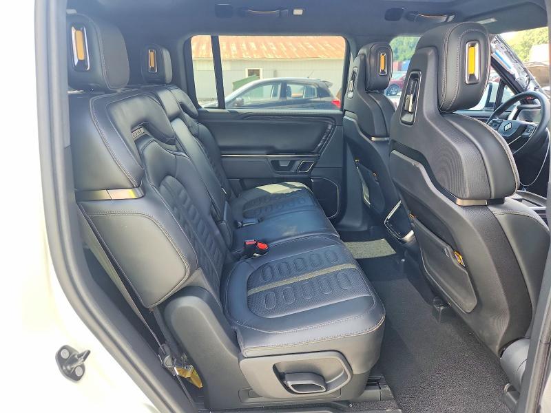 7PDSGABL1NN002019 2022 Rivian R1S photo no. 11