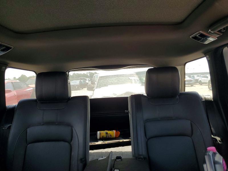 SALGS5RE1JA502833 2018 Land Rover Range Rover photo no. 10