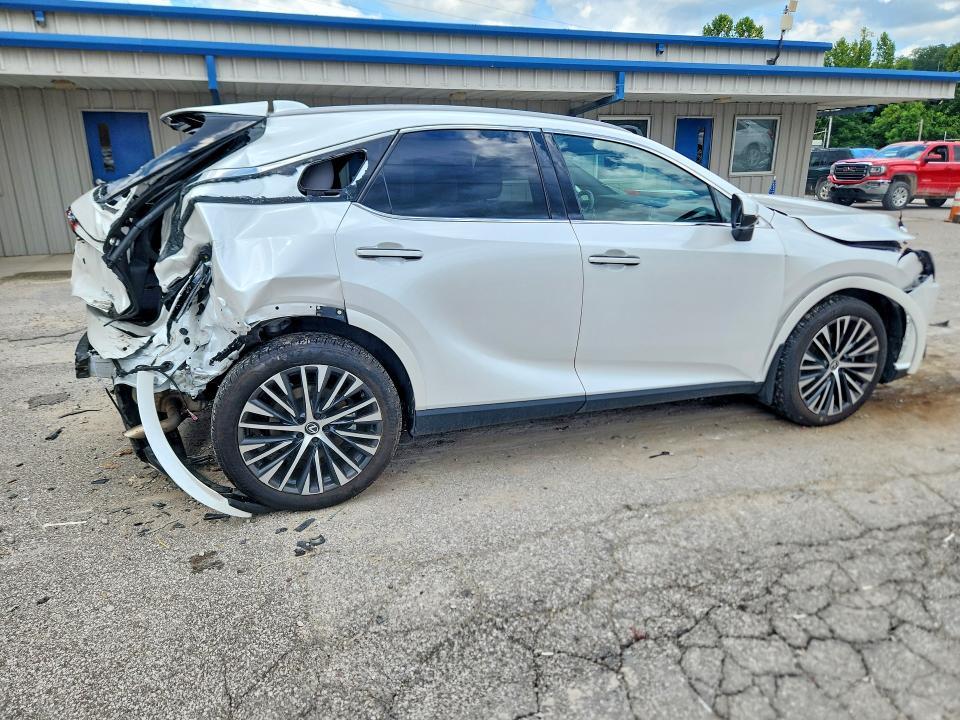2T2BAMCA8RC054615 2024 Lexus RX photo no. 3