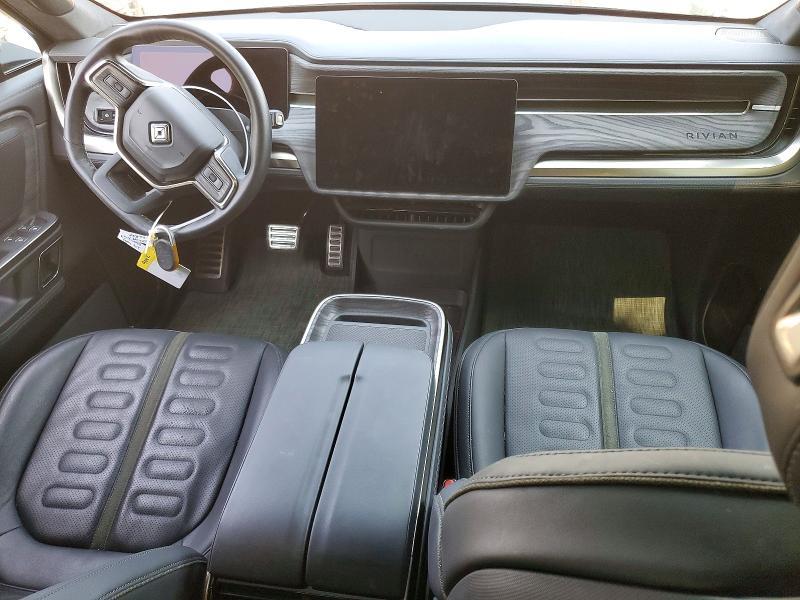 7FCTGAAA9NN011282 2022 Rivian R1T photo no. 8