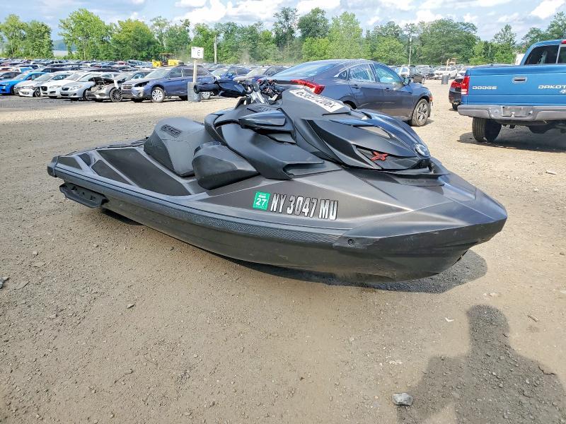 YDV76642C323 2023 Sea-Doo RXP photo no. 1