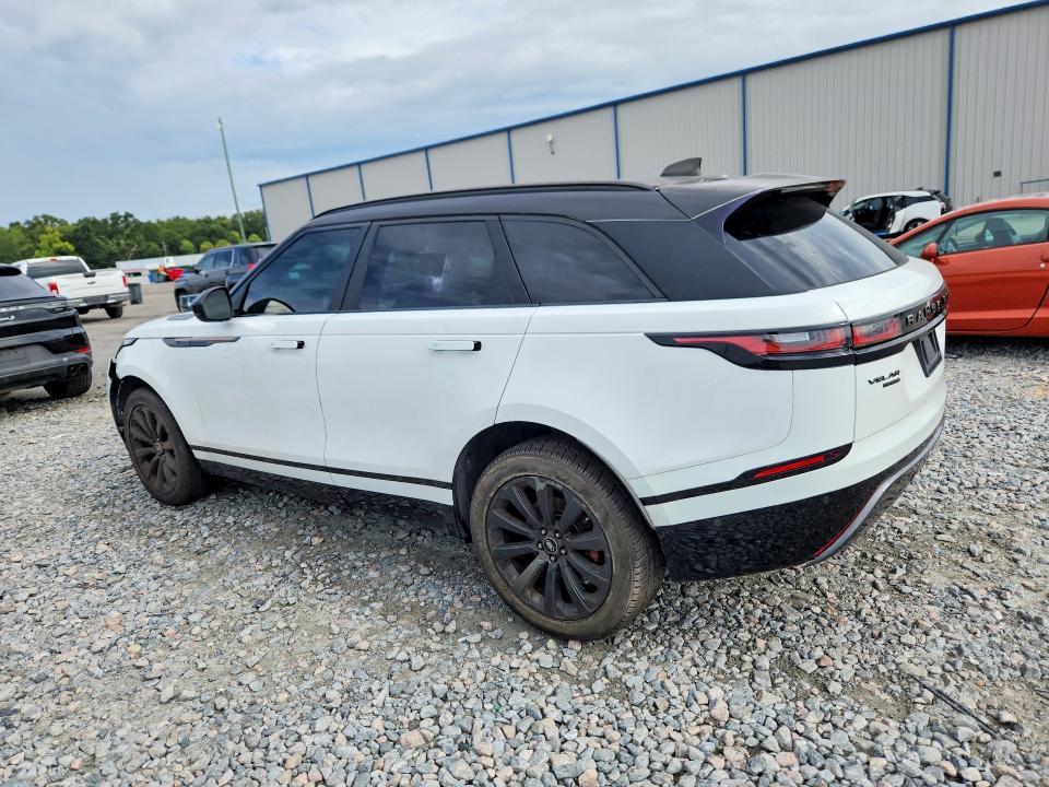 SALYL2RX6JA749010 2018 Land Rover Range Rover photo no. 2
