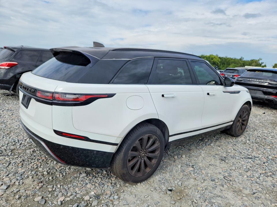 SALYL2RX6JA749010 2018 Land Rover Range Rover photo no. 3