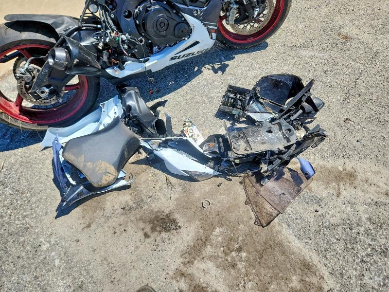 JS1GR7MA6S7100964 2025 Suzuki GSX-R750 photo no. 9