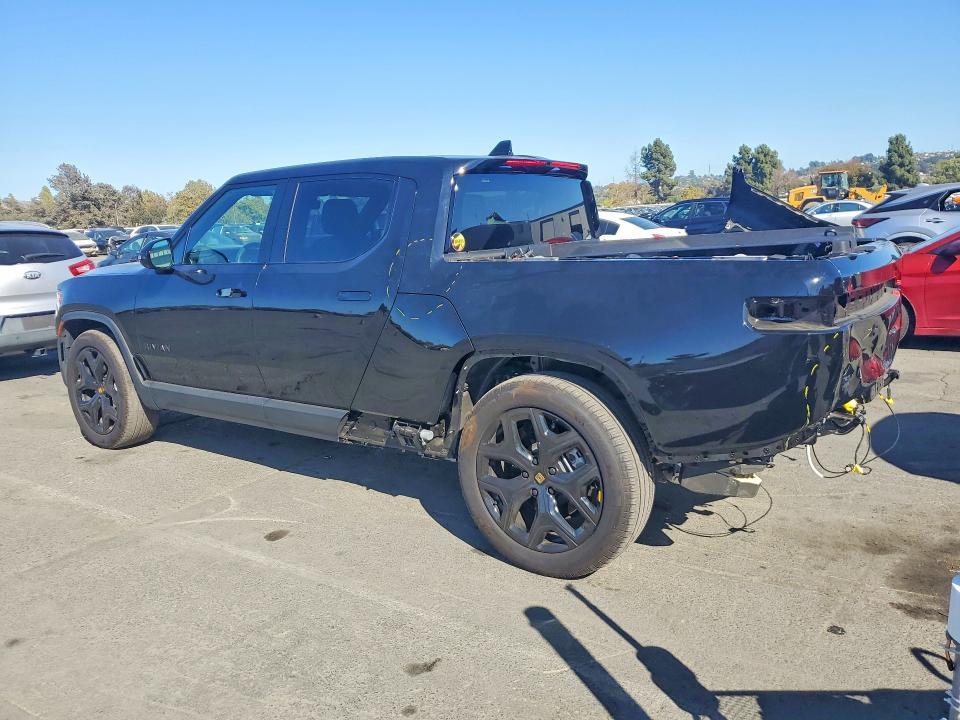 7FCTGBAA2SN036560 2025 Rivian R1T photo no. 2