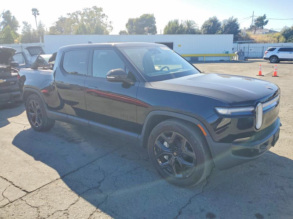 7FCTGBAA2SN036560 2025 Rivian R1T photo no. 4