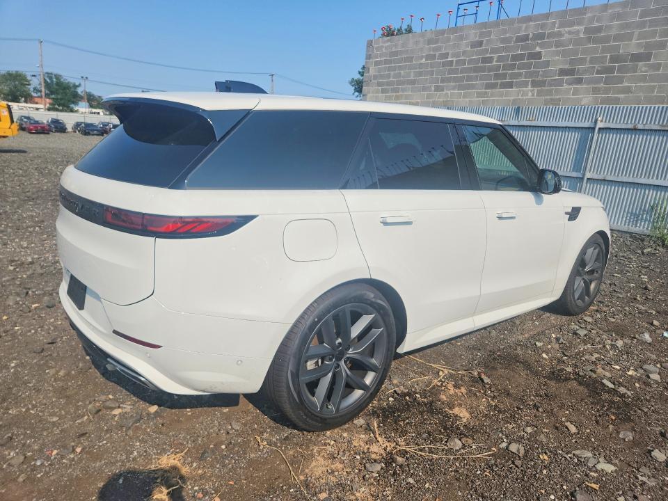 2026 Land Rover Range Rover — VIN SAL1L9FU3TA638048, şəkil 3