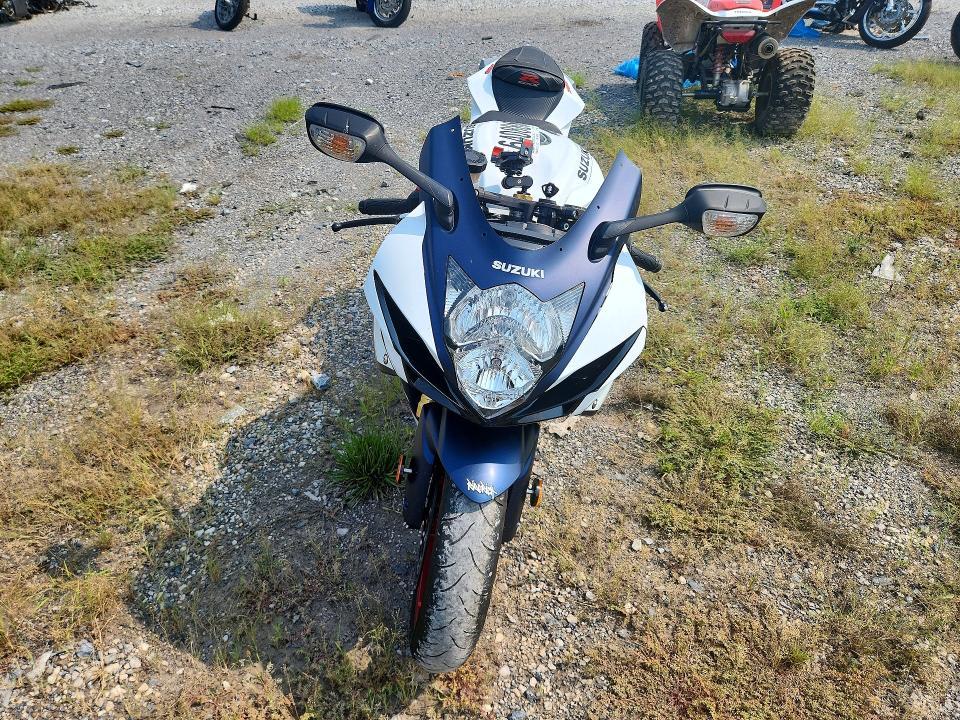 JS1GR7MA4R7100388 2024 Suzuki GSX-R750 photo no. 2