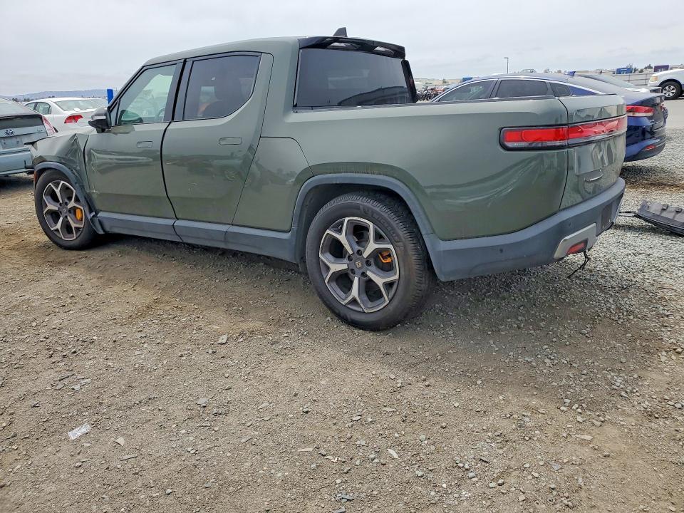 7FCTGAAL9NN004110 2022 Rivian R1T photo no. 2