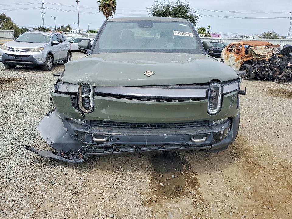 7FCTGAAL9NN004110 2022 Rivian R1T photo no. 5