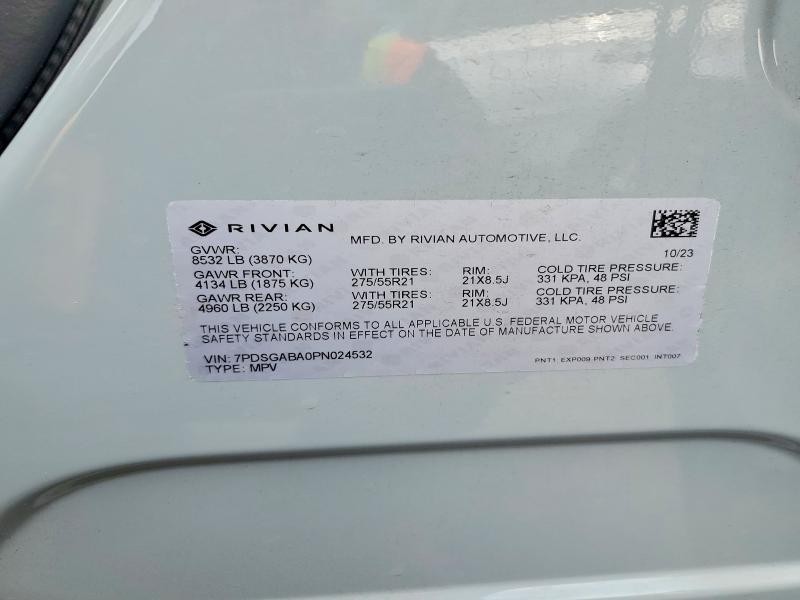 7PDSGABA0PN024532 2023 Rivian R1S photo no. 13