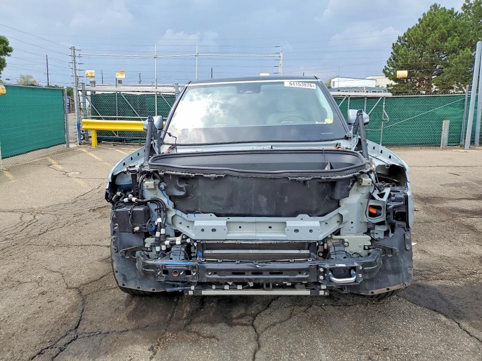 7PDSGABA0PN024532 2023 Rivian R1S photo no. 5