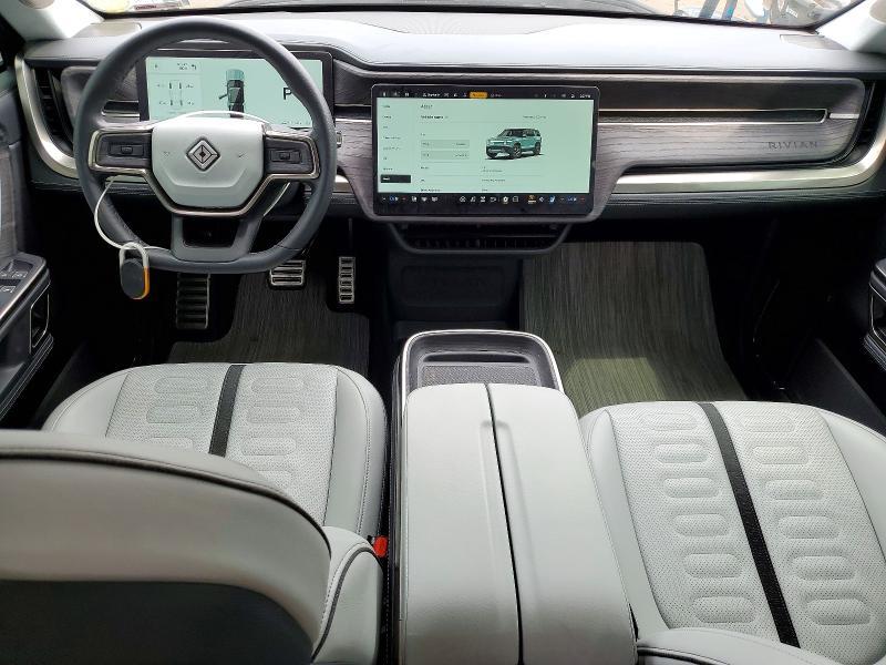 7PDSGABA0PN024532 2023 Rivian R1S photo no. 8