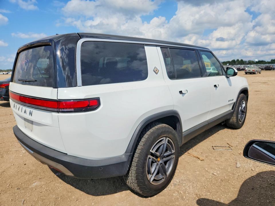 7PDSGBBA4SN045883 2025 Rivian R1S photo no. 3