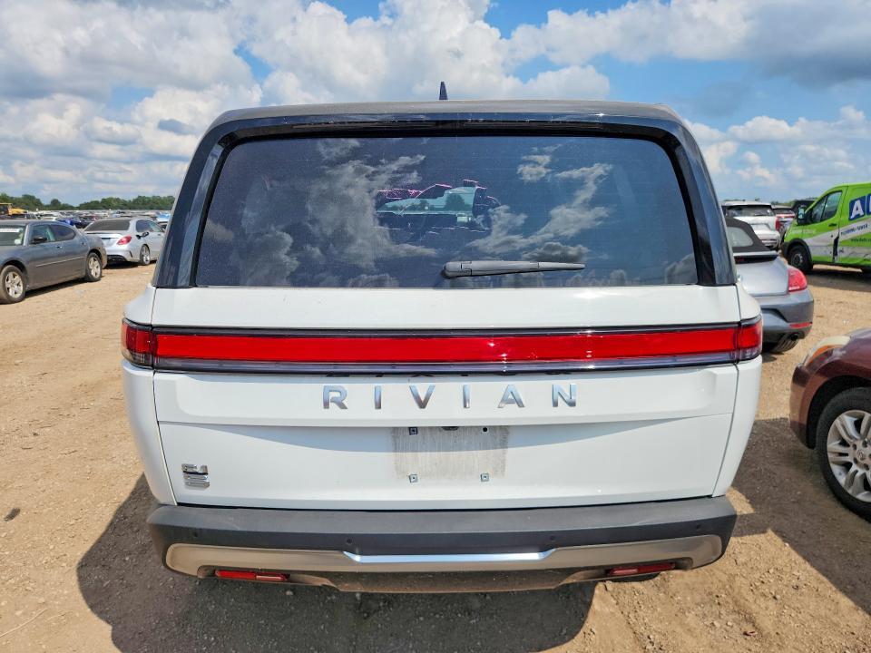 7PDSGBBA4SN045883 2025 Rivian R1S photo no. 6