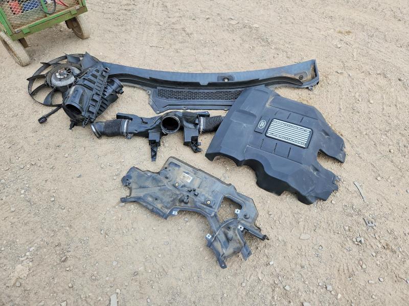 SALWR2EF4GA568726 2016 Land Rover Range Rover photo no. 13