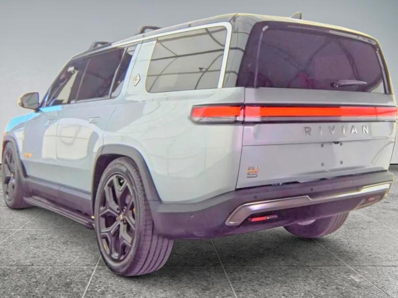 7PDSGABA4PN019950 2023 Rivian R1S photo no. 3