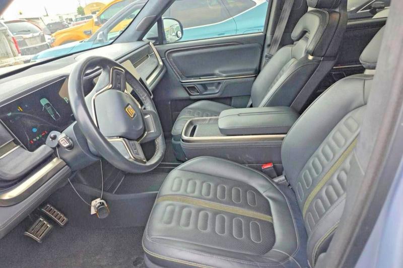 7PDSGABA4PN019950 2023 Rivian R1S photo no. 9