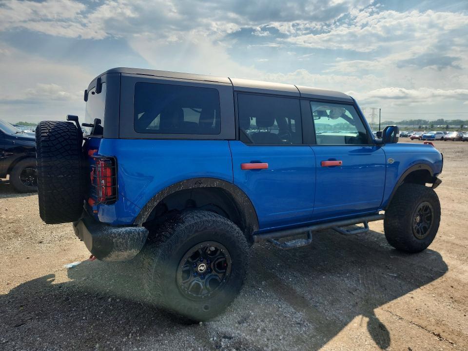 2023 Ford Bronco — VIN 1FMEE5DP5PLB30548, şəkil 3