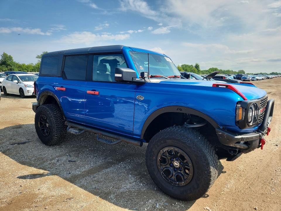 2023 Ford Bronco — VIN 1FMEE5DP5PLB30548, şəkil 4