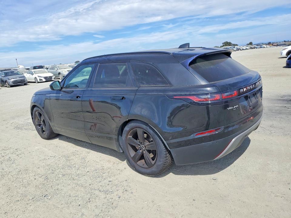 SALYB2RV3JA766767 2018 Land Rover Range Rover photo no. 2