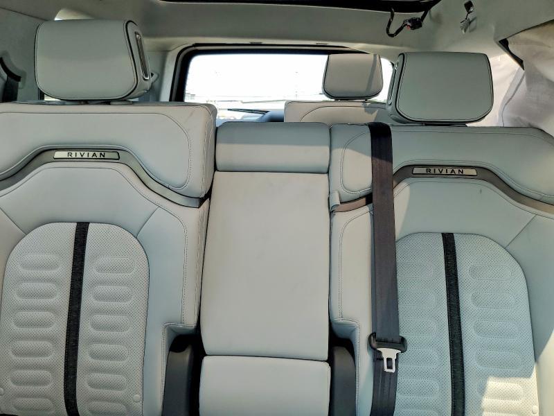 2023 Rivian R1S — VIN 7PDSGABL0PN008526, şəkil 10