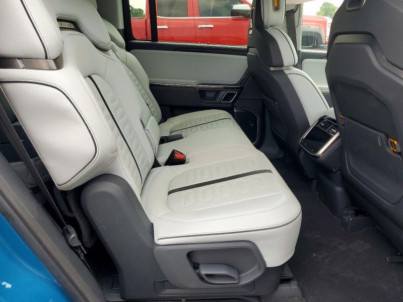 2023 Rivian R1S — VIN 7PDSGABL0PN008526, şəkil 11