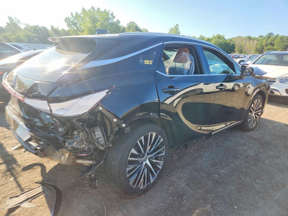 2023 Lexus RX — VIN 2T2BAMCA4PC022371, фото 3