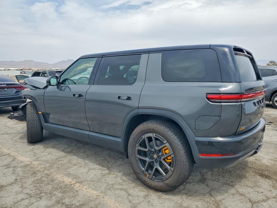 7PD2EAAB1VN001127 2027 Rivian R2 photo no. 2