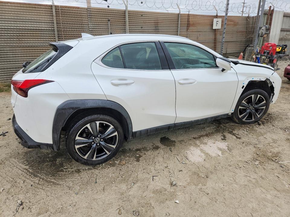 2022 Lexus UX — VIN JTHX3JBH0N2052690, şəkil 3