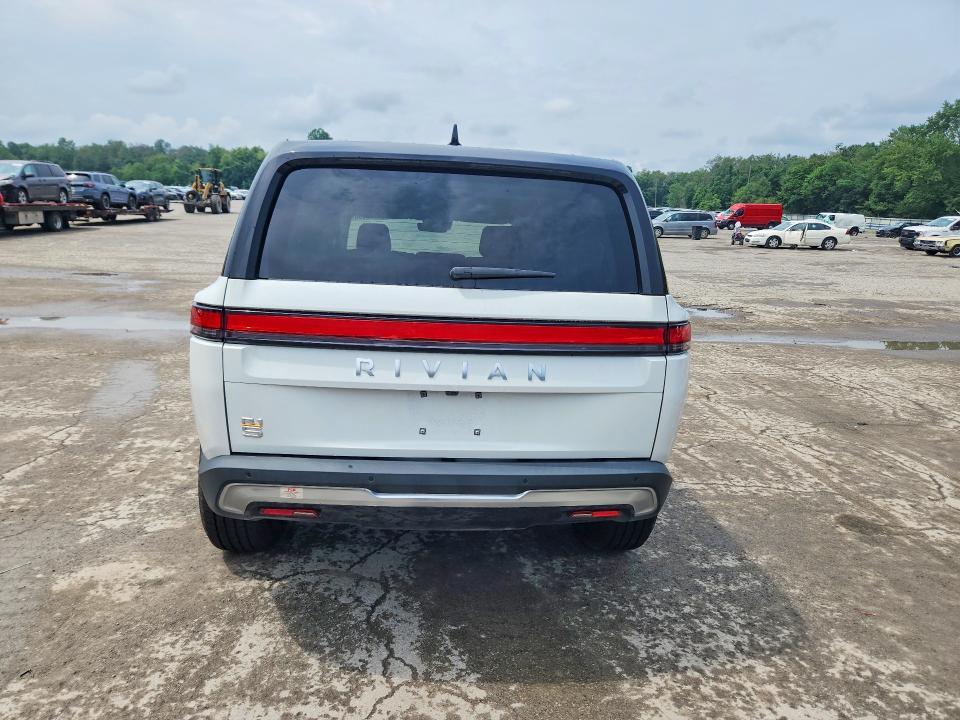 7PDSGABA3PN019549 2023 Rivian R1S photo no. 6
