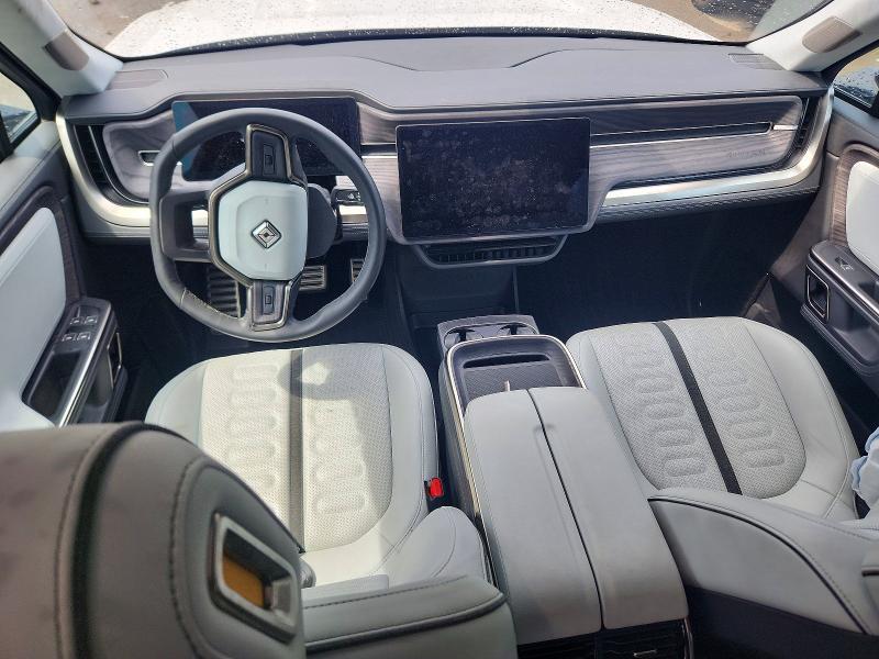 7PDSGABA3PN019549 2023 Rivian R1S photo no. 8