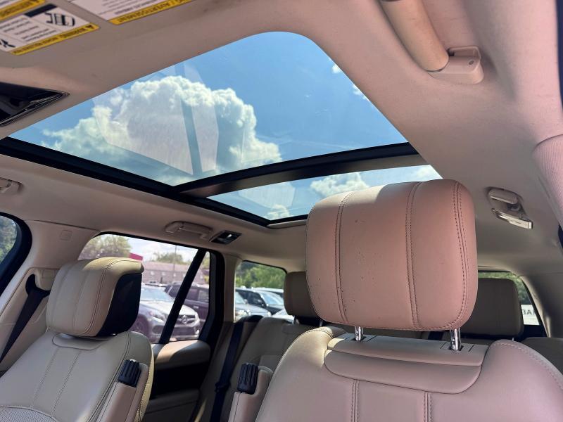 SALGS2SV7KA516858 2019 Land Rover Range Rover photo no. 12