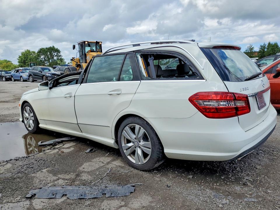 WDDHH8HB6BA332446 2011 Mercedes-Benz E-Class photo no. 2