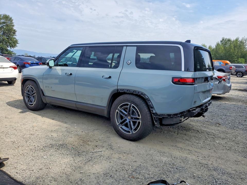 7PDSGBBA1SN047509 2025 Rivian R1S photo no. 2