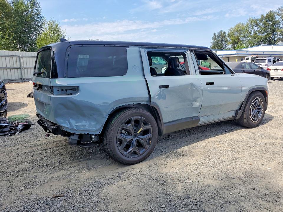 7PDSGBBA1SN047509 2025 Rivian R1S photo no. 3