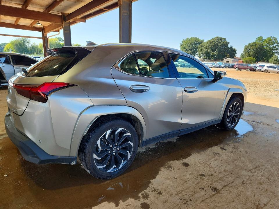 JTHP3JBH9N2056530 2022 Lexus UX photo no. 3